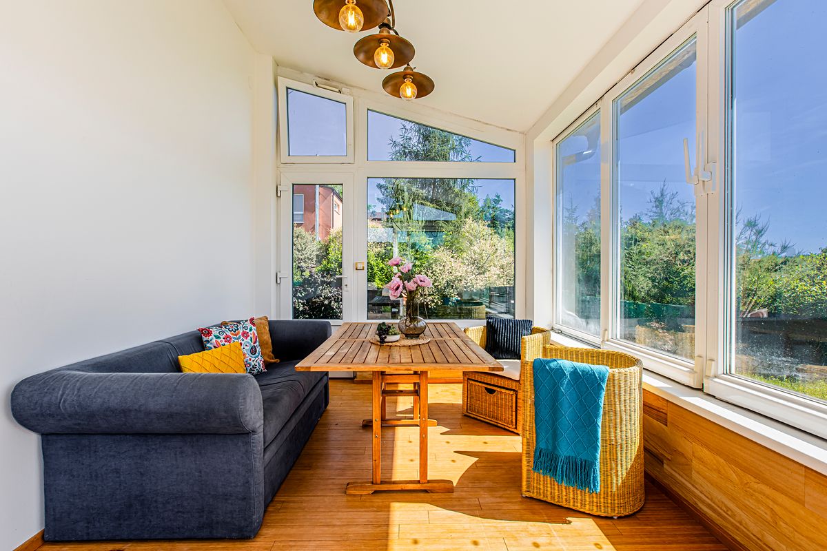 Prodej rodinného domu 178 m², pozemek 987 m² – fotografie 2