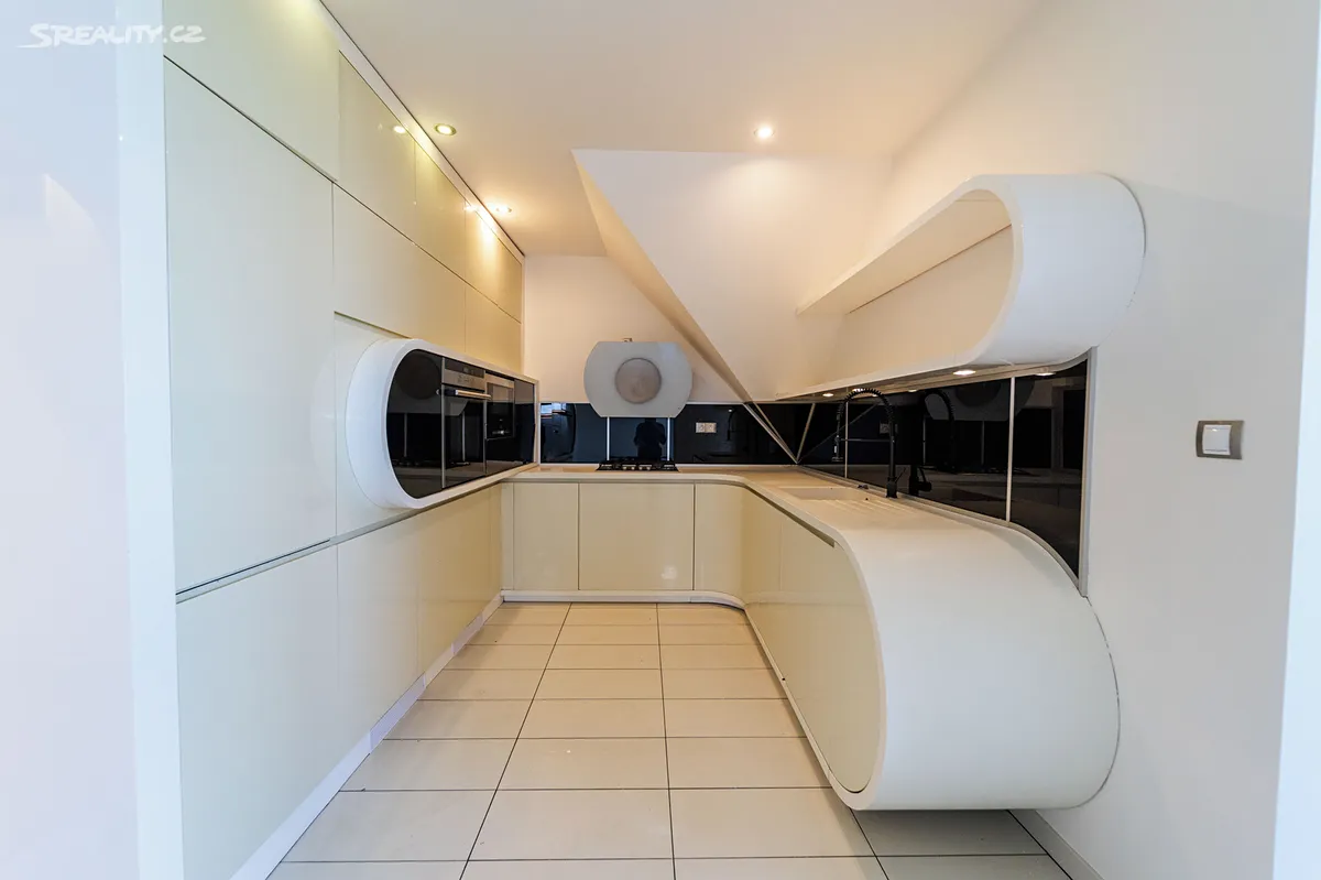 Prodej bytu 4+kk 173 m² – pohled 6