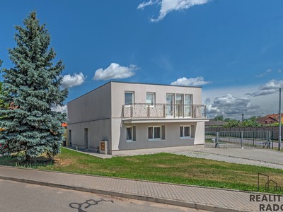 Prodej  rodinného domu 200 m², pozemek 607 m²