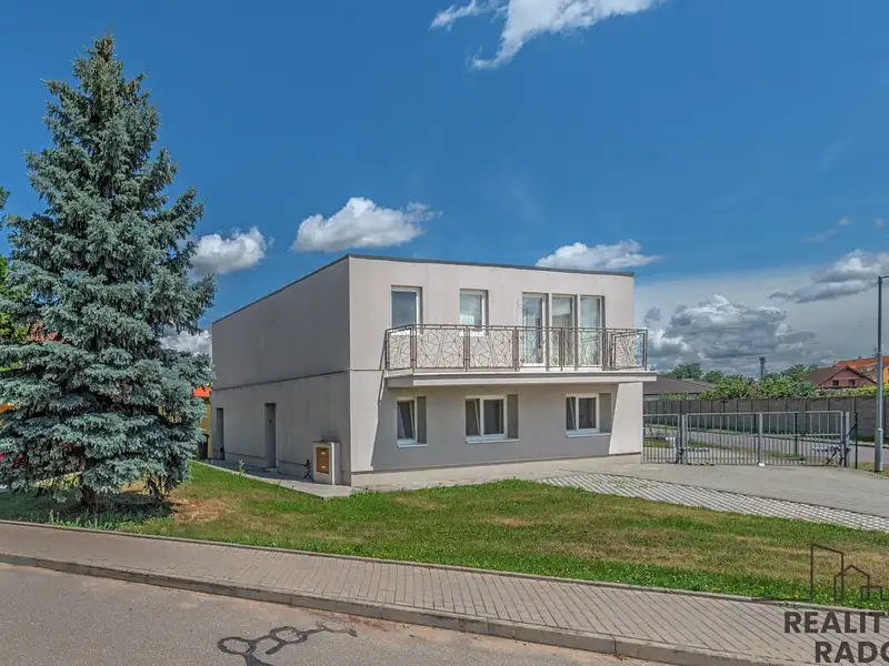 Prodej rodinného domu 200 m², pozemek 607 m², Šanov – náhled fotky 1
