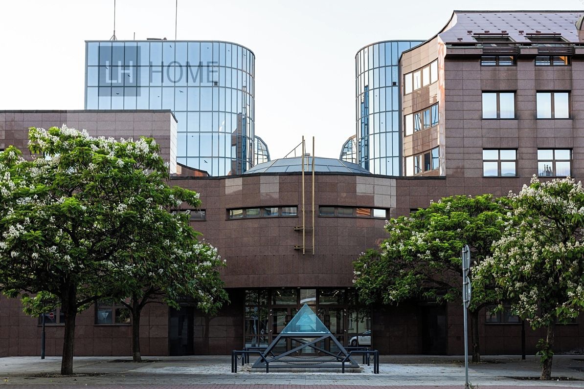 Prodej komerční nemovitosti 1000 m² – fotografie 2