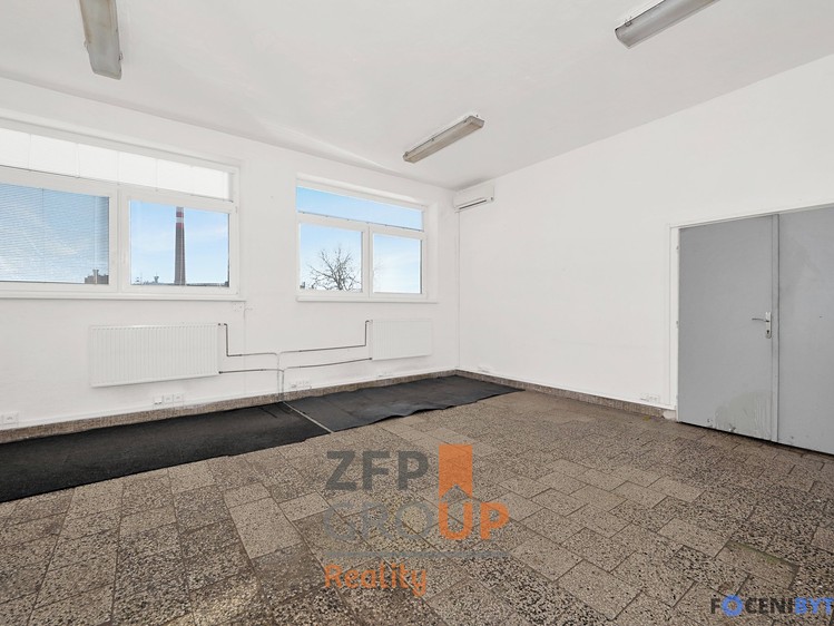 Prodej komerčního prostoru, 702 m² (16 z 23)