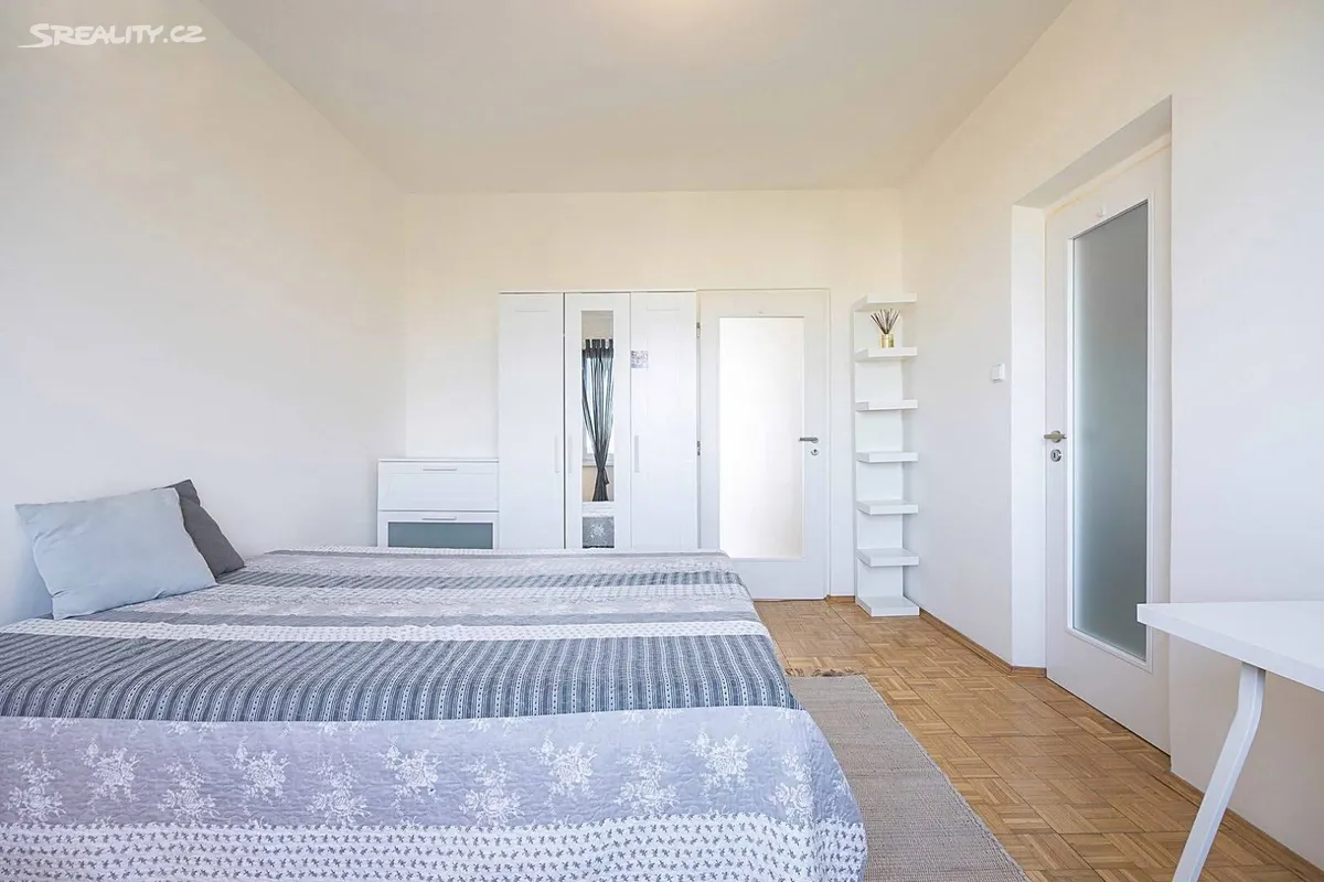 Prodej bytu 2+1 57 m² - Widok 2