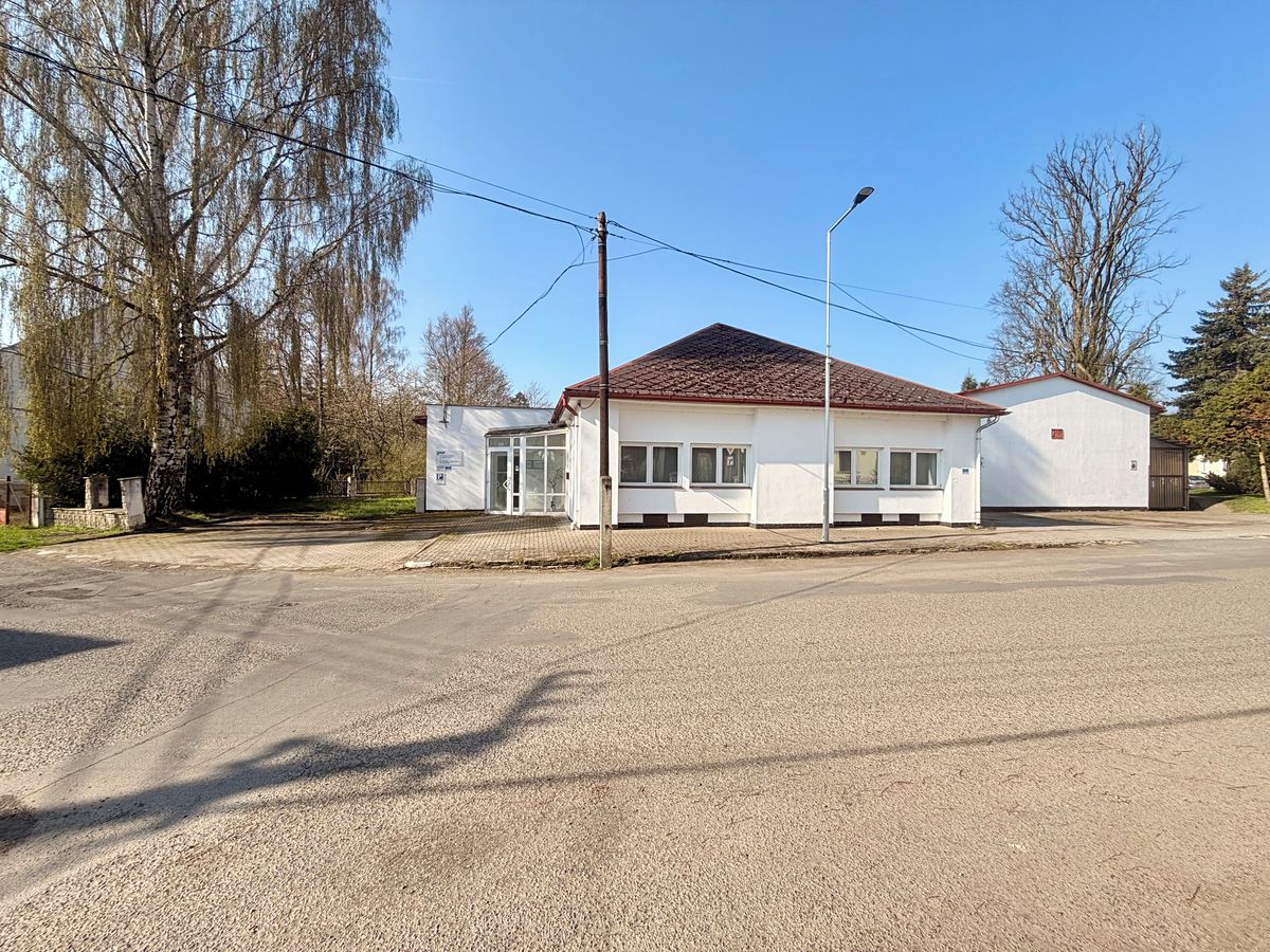 Prodej výrobní haly, prostoru 1084 m²