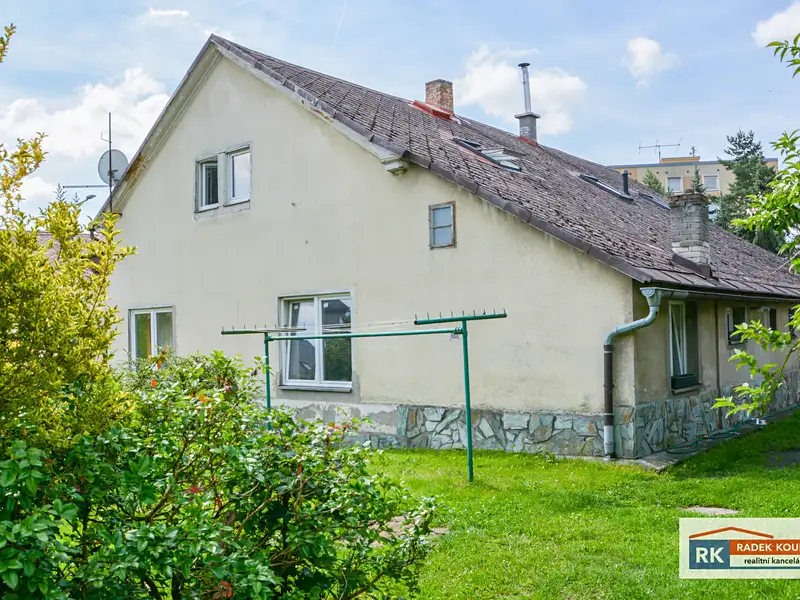 Prodej rodinného domu 245 m², pozemek 1067 m², Nový Bor – náhled fotky 3