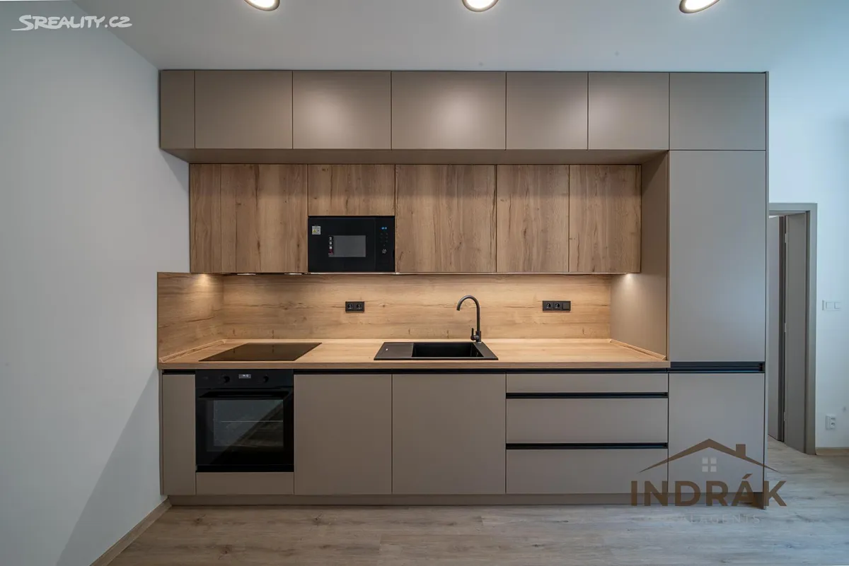 Prodej bytu 2+kk 54 m² – pohled 2
