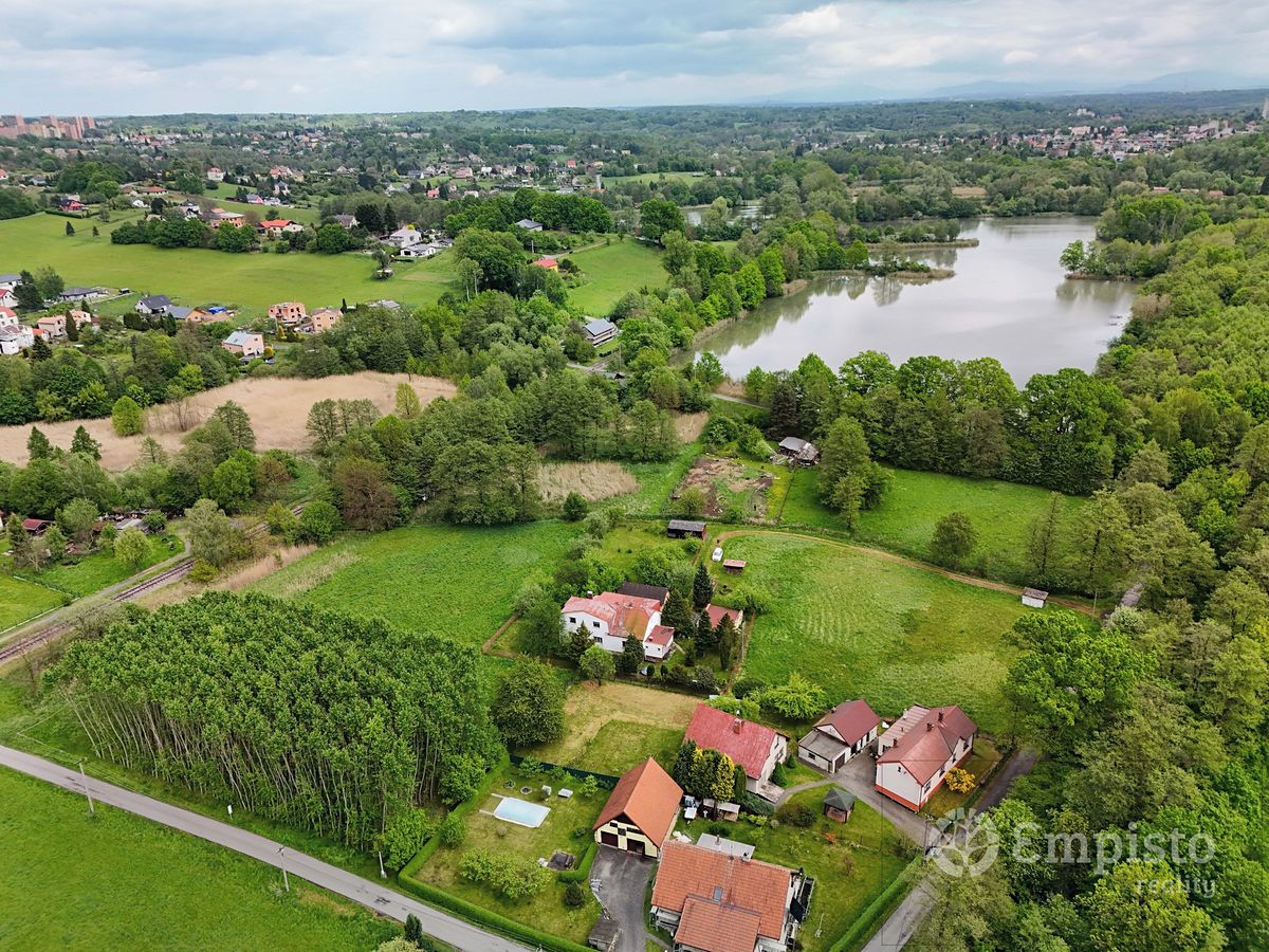 Prodej rodinného domu 240 m², pozemek 9166 m²