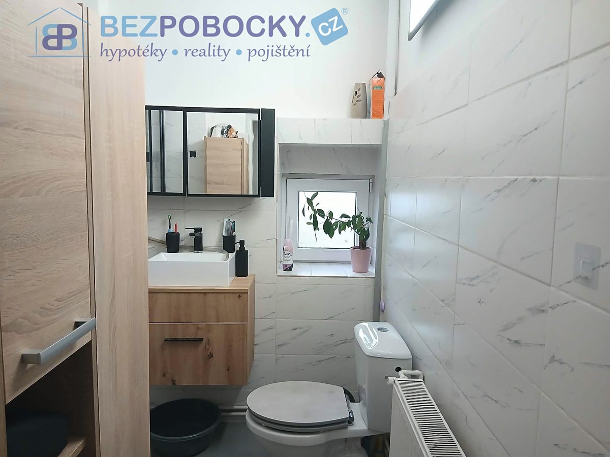 Prodej rodinného domu 80 m², pozemek 388 m² – fotografie 4