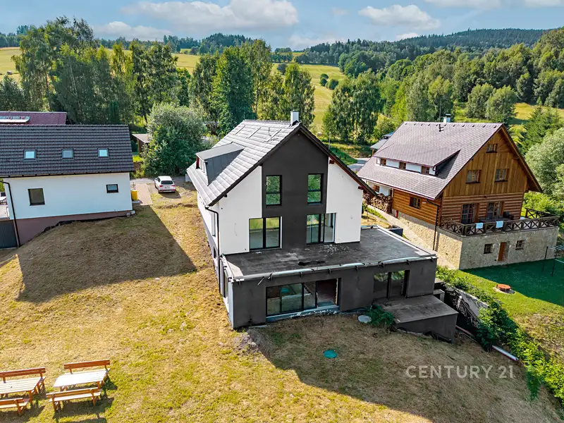 Prodej rodinného domu 473 m², pozemek 1202 m², Dolní Morava – náhled fotky 2