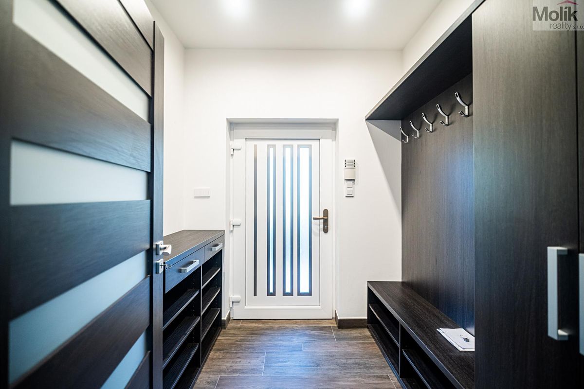 Prodej rodinného domu 167 m², pozemek 1963 m² – fotografie 2