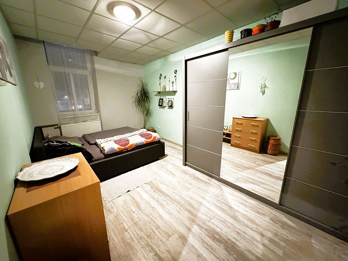 Prodej rodinného domu 295 m², pozemek 218 m² – fotografie 3