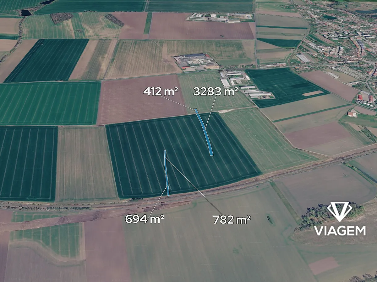Prodej podílu 1/2 pole 2585 m²