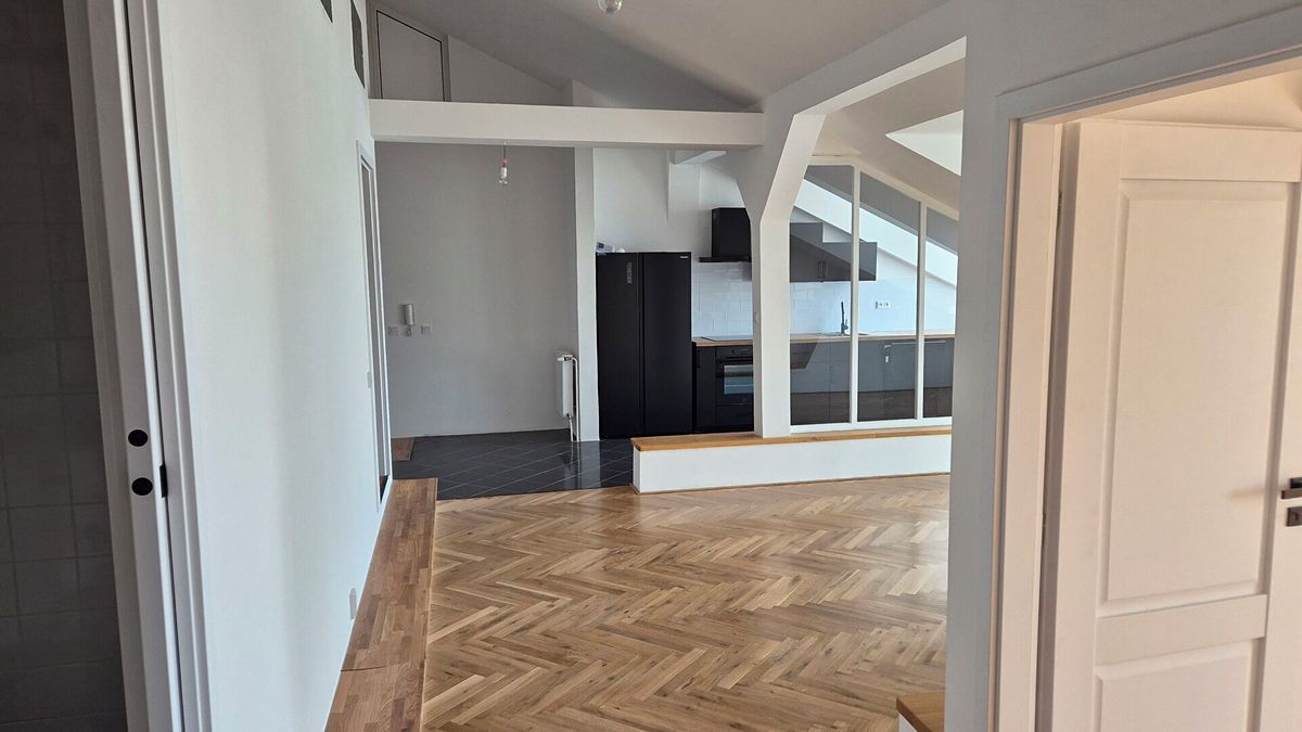 Pronájem bytu 5+1 178 m²