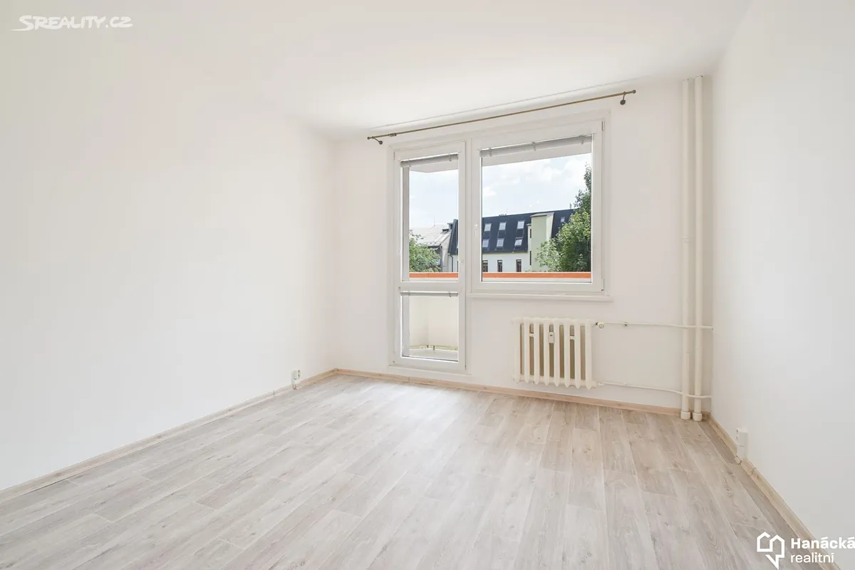 Pronájem bytu 2+1 54 m² – pohled 5