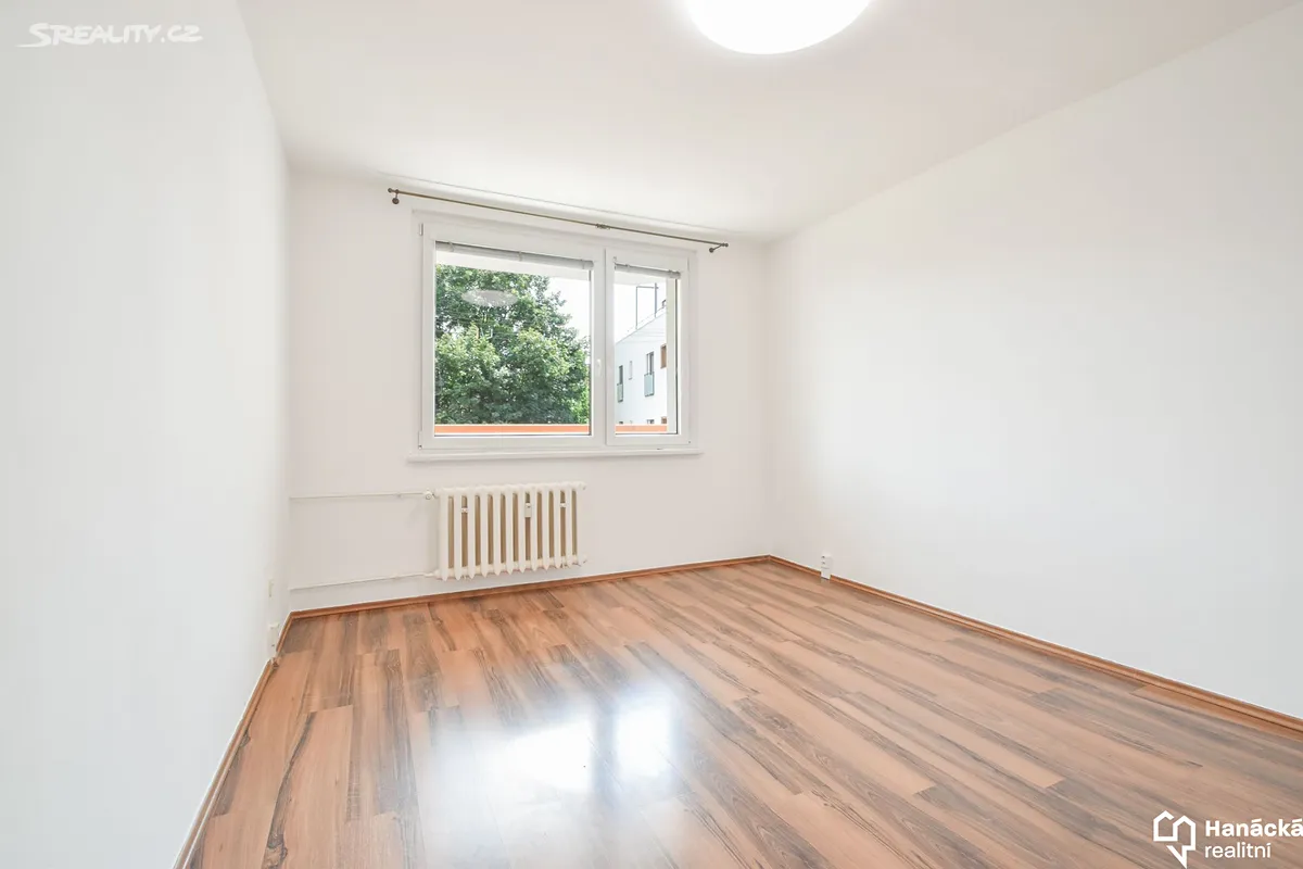 Pronájem bytu 2+1 54 m² – pohled 6