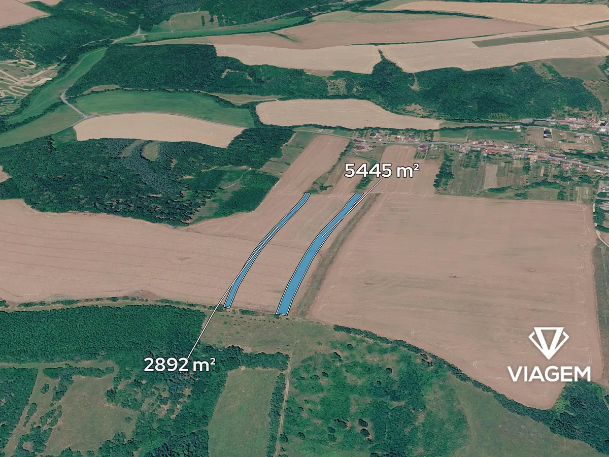 Prodej podílu 8/15 pole 4446 m²