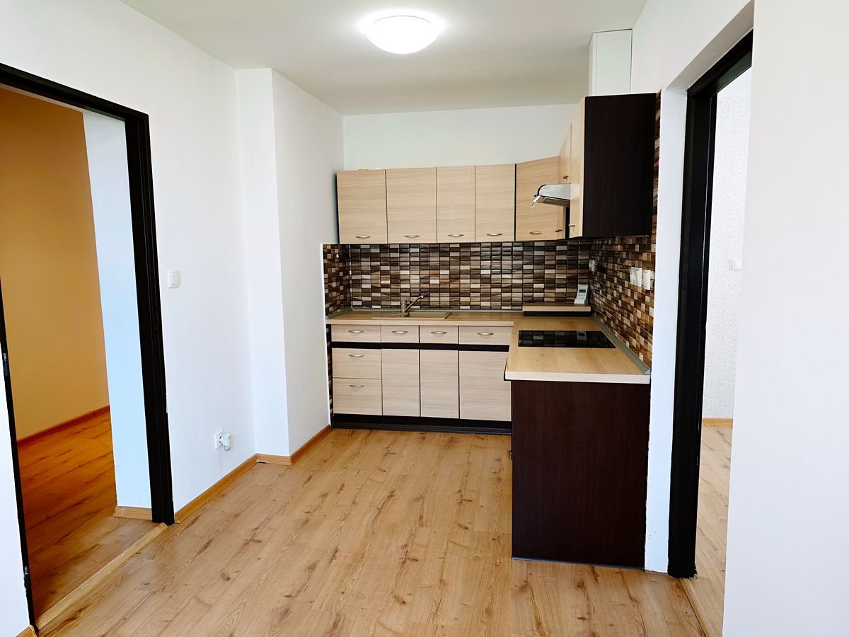 Pronájem bytu 3+1 76 m² – fotografie 3