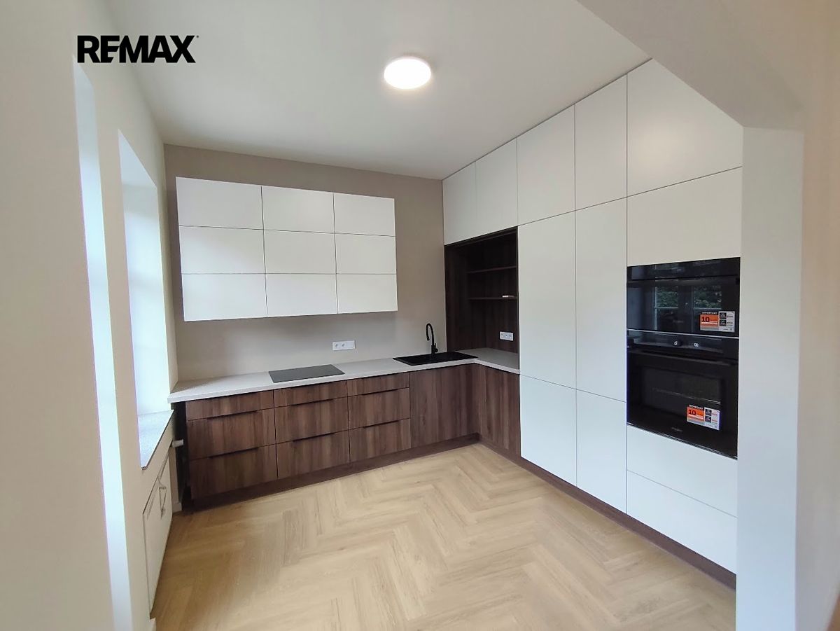 Pronájem bytu 3+kk 85 m²