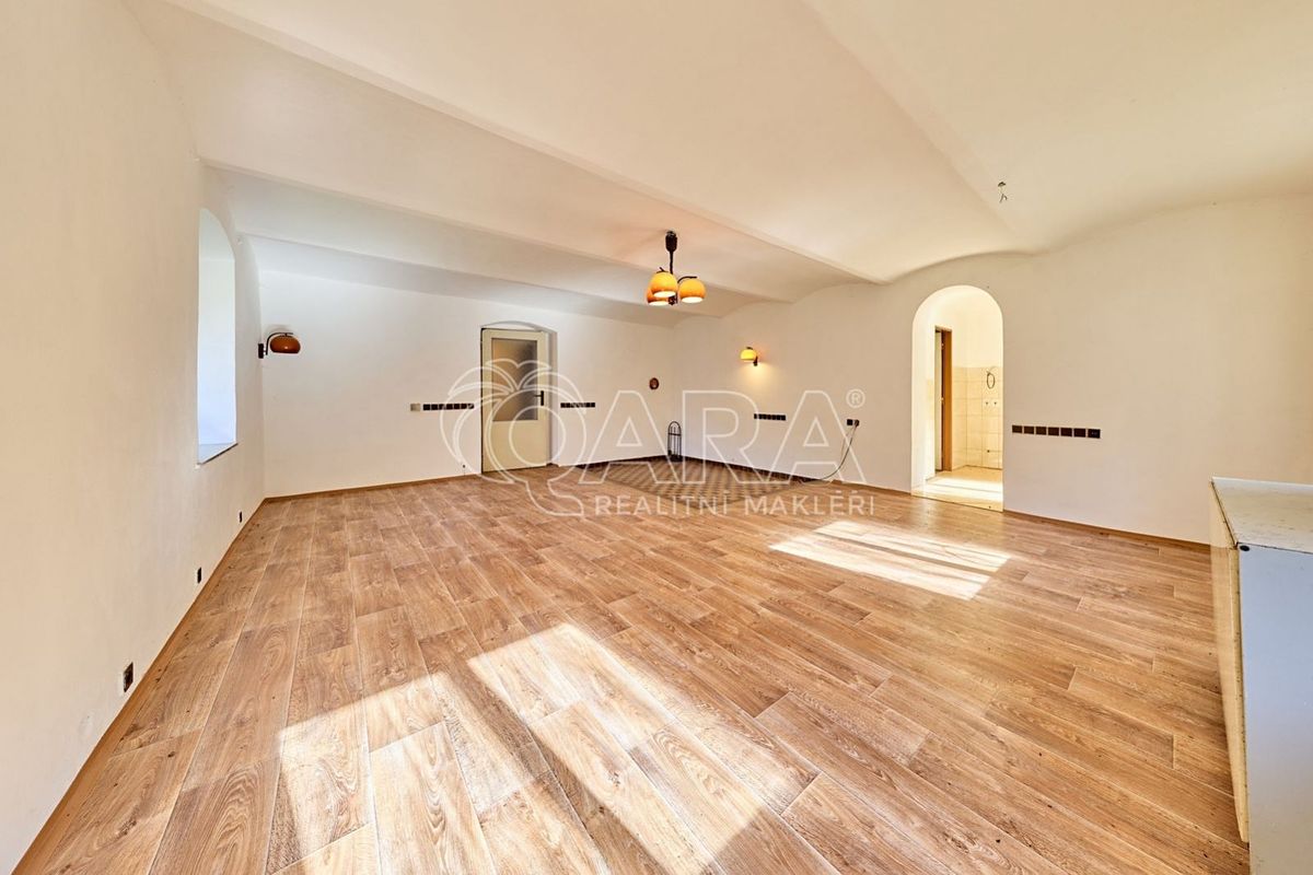 Prodej rodinného domu 85 m², pozemek 1000 m² – fotografie 2
