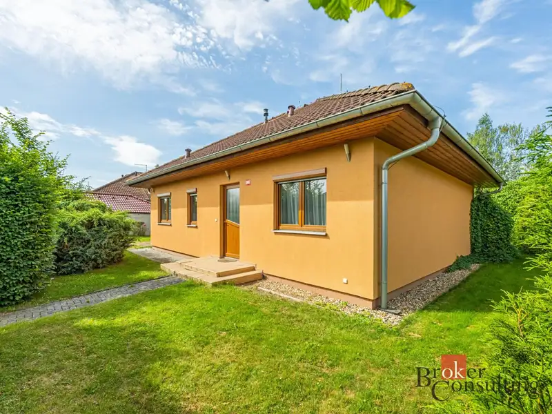 Prodej rodinného domu 91 m², pozemek 900 m², Tlustice – náhled fotky 1