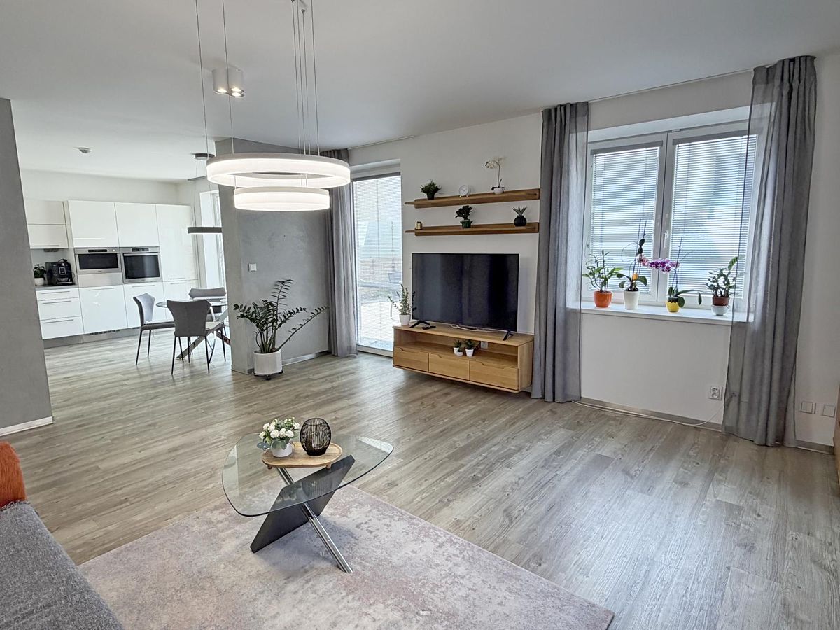 Pronájem bytu 2+kk 74 m²