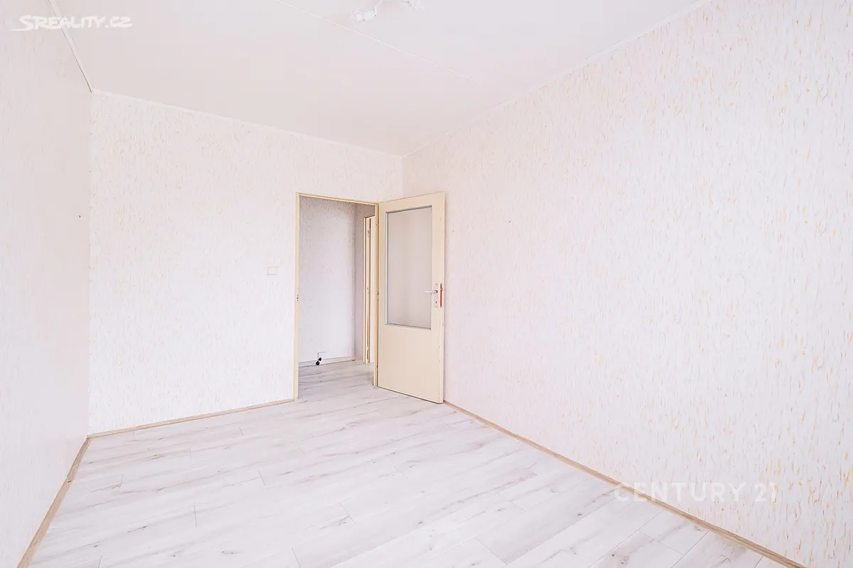Pronájem bytu 2+kk 45 m² – pohled 6