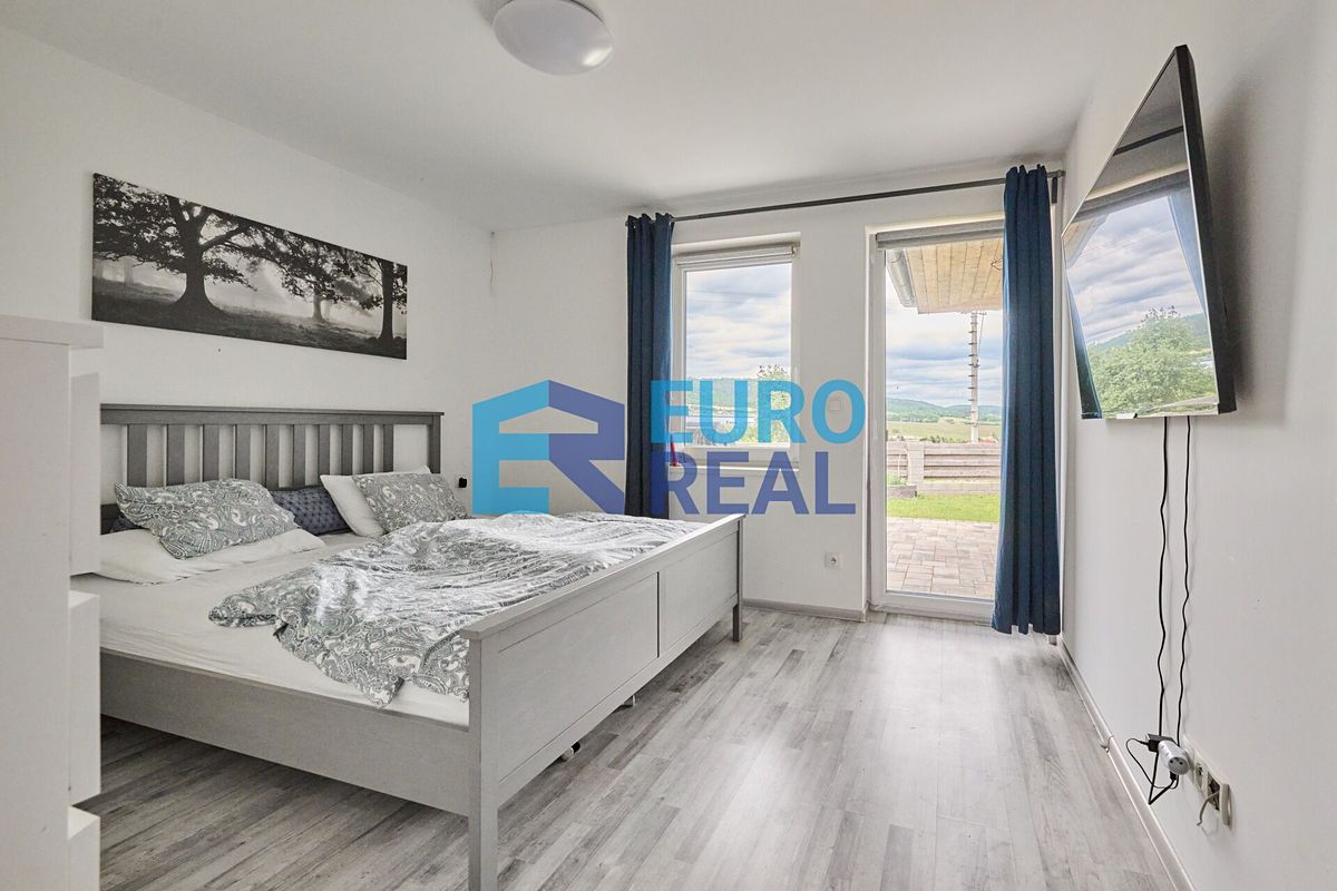 Prodej rodinného domu 125 m², pozemek 880 m² – fotografie 3