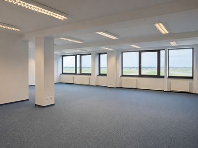 Pronájem kanceláře 350 m²