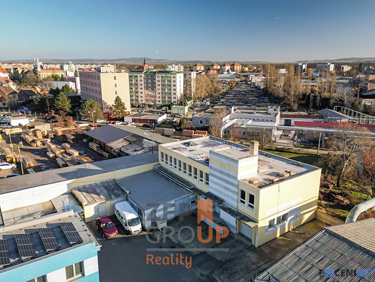 Prodej komerčního prostoru, 702 m² (2 z 23)