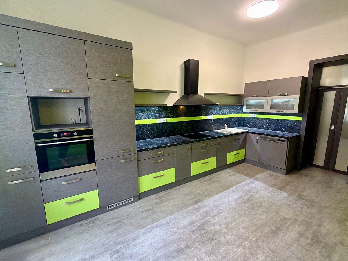 Pronájem bytu 4+kk 109 m²
