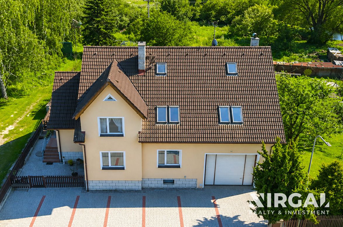 Prodej vícegeneračního domu 320 m², pozemek 990 m² – fotografie 2
