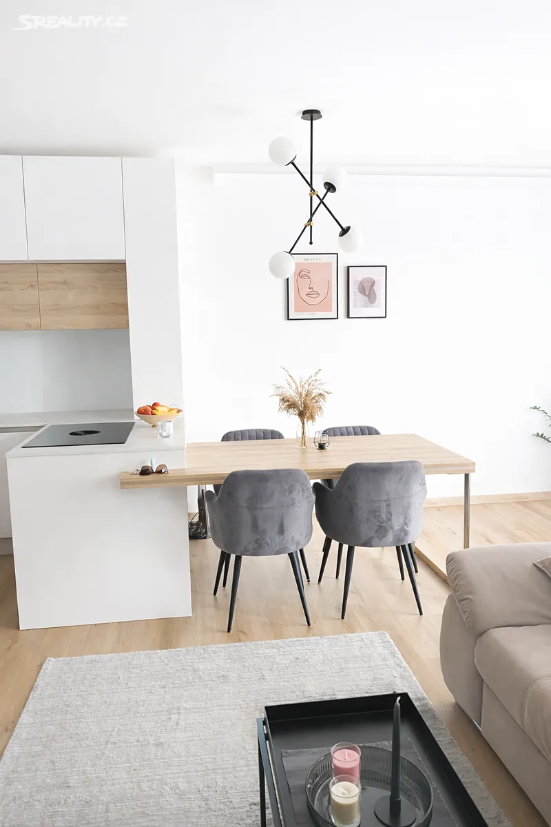 Pronájem bytu 2+kk 65 m², Praha