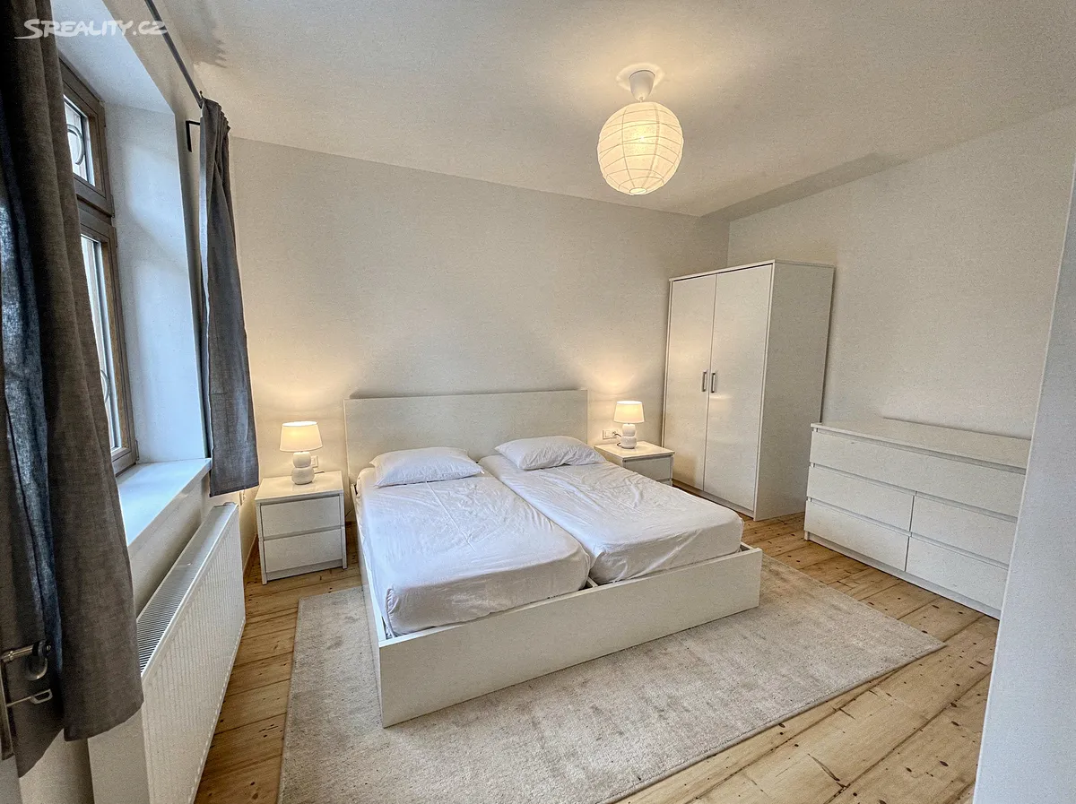 Pronájem bytu 2+kk 39 m² – pohled 3