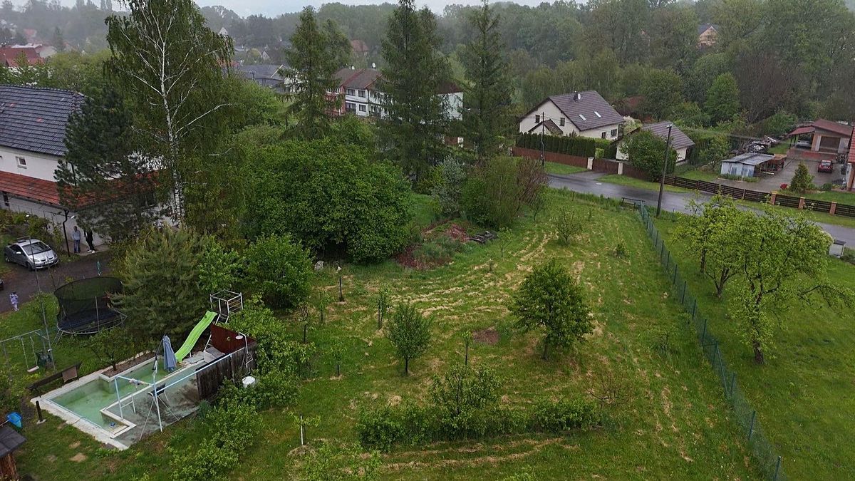 Prodej stavebního pozemku 4421 m² – fotografie 3