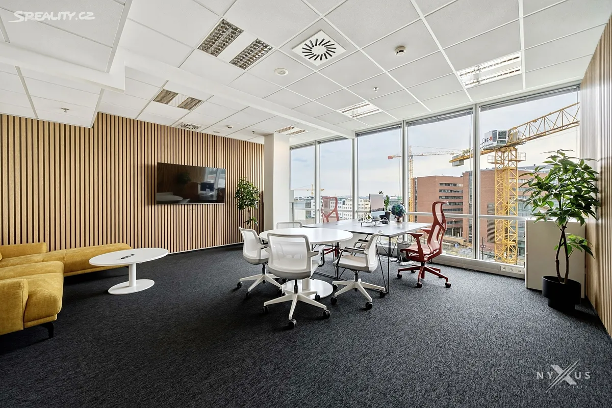 Pronájem kanceláře 208 m², Praha