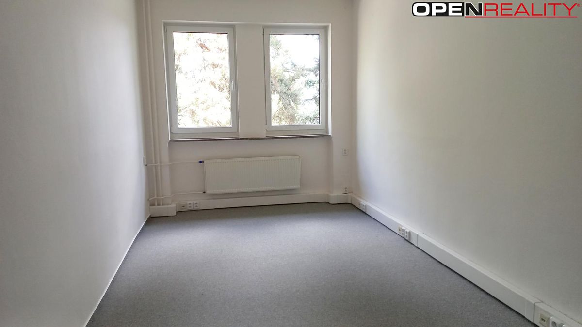 Pronájem kanceláře 760 m² – fotografie 3