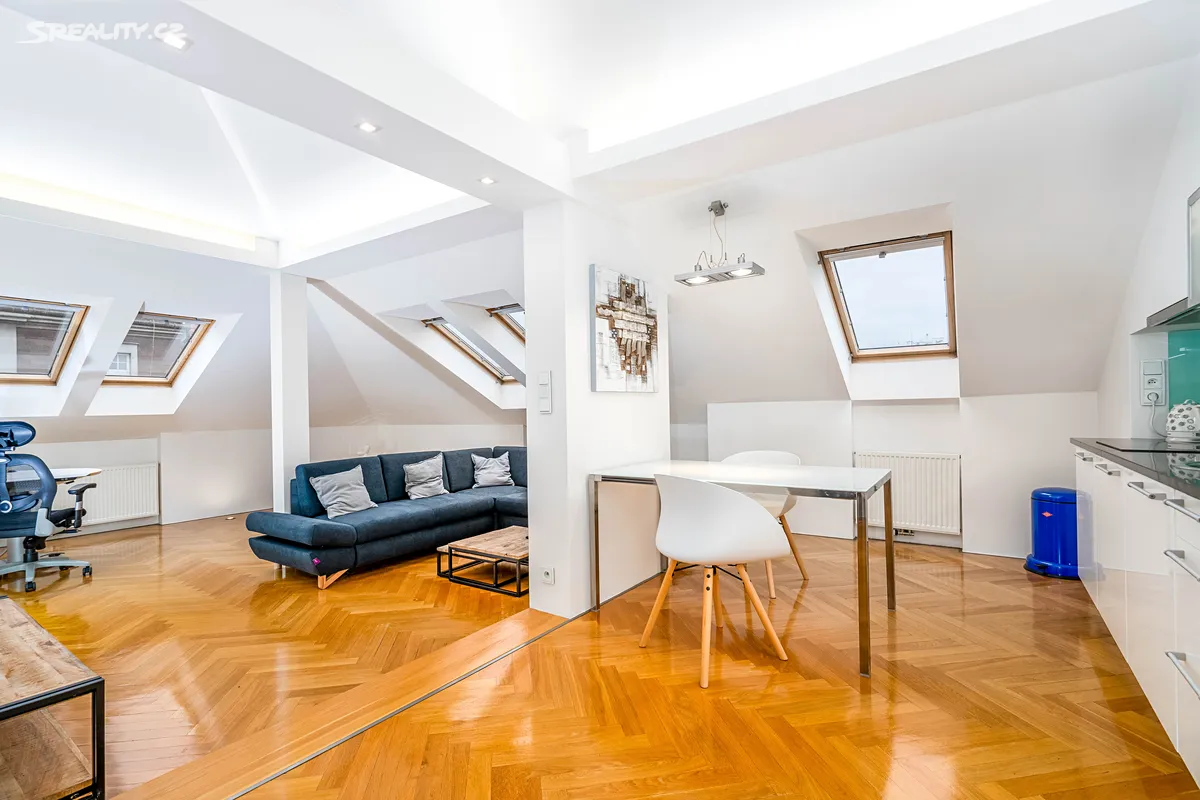 Prodej bytu 2+kk 92 m², Praha