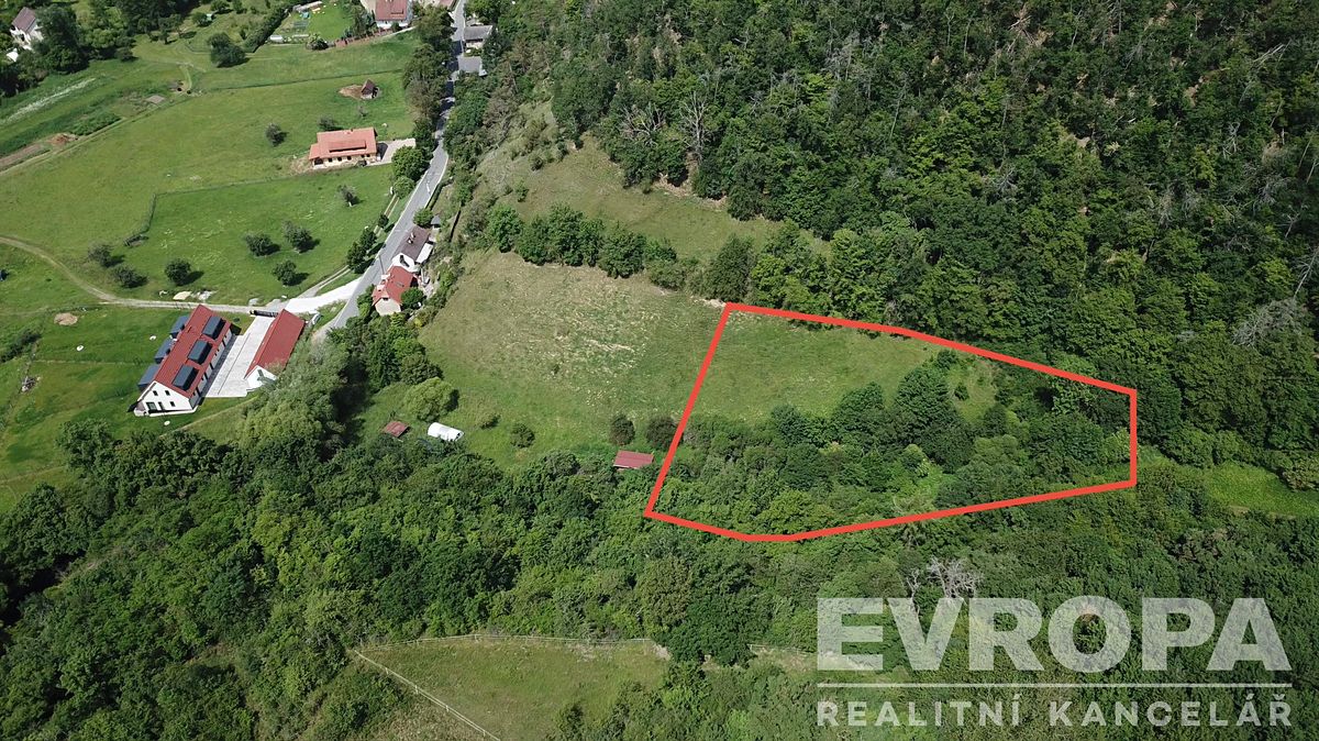 Prodej pozemku 2017 m², Beroun – fotka 1 z 3