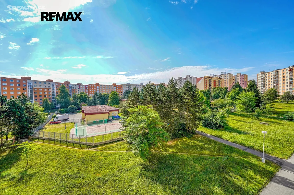 Pronájem bytu 1+1 39 m² - Więcej
