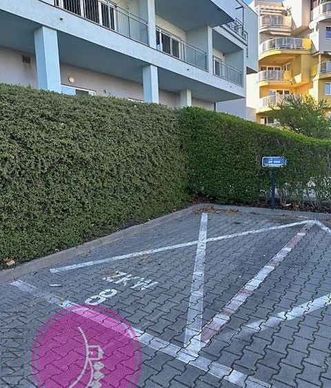 Pronájem nemovitosti, 13 m² (1 z 6)