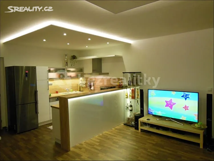 Pronájem bytu 2+kk 63 m², Jinočany
