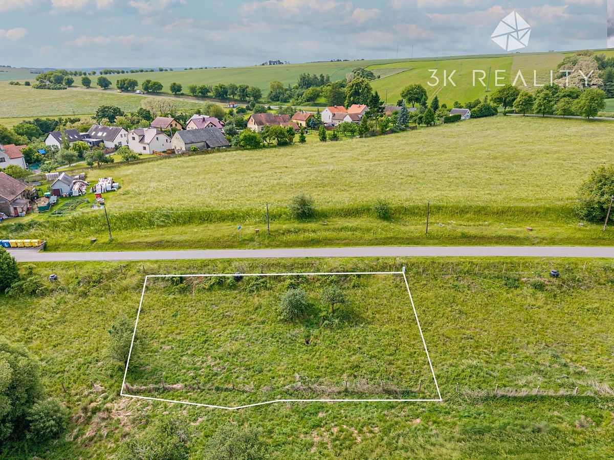Prodej stavebního pozemku 964 m² – fotografie 4