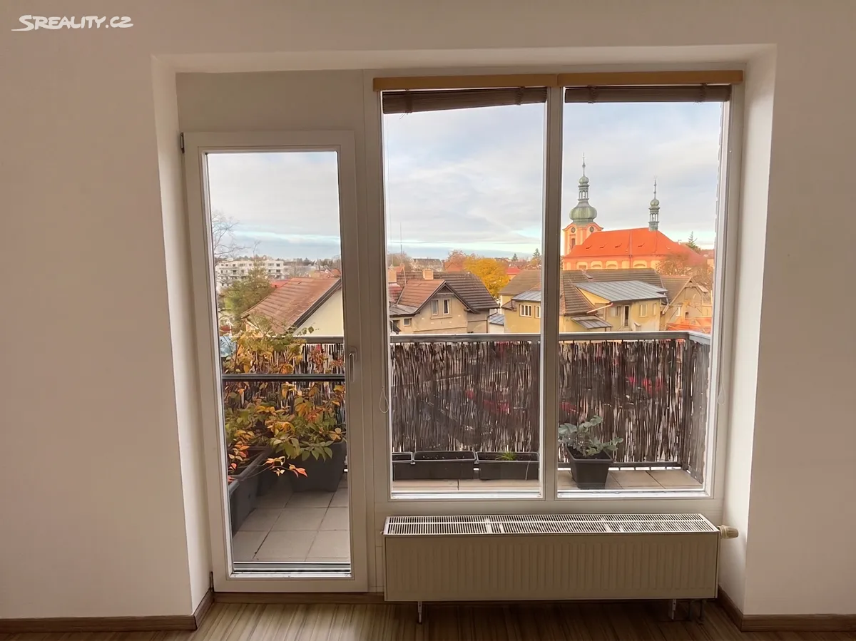 Pronájem bytu 2+kk 65 m² – pohled 6