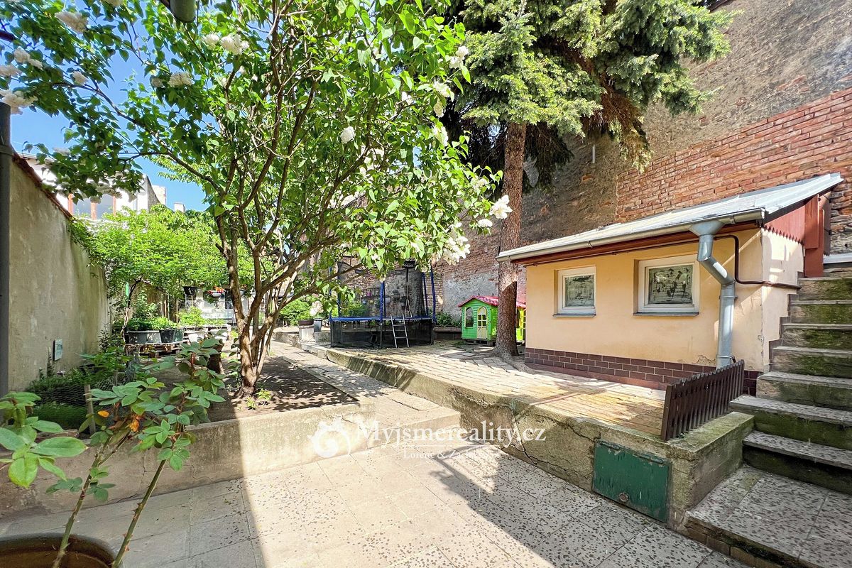 Prodej obchodního prostoru 300 m²