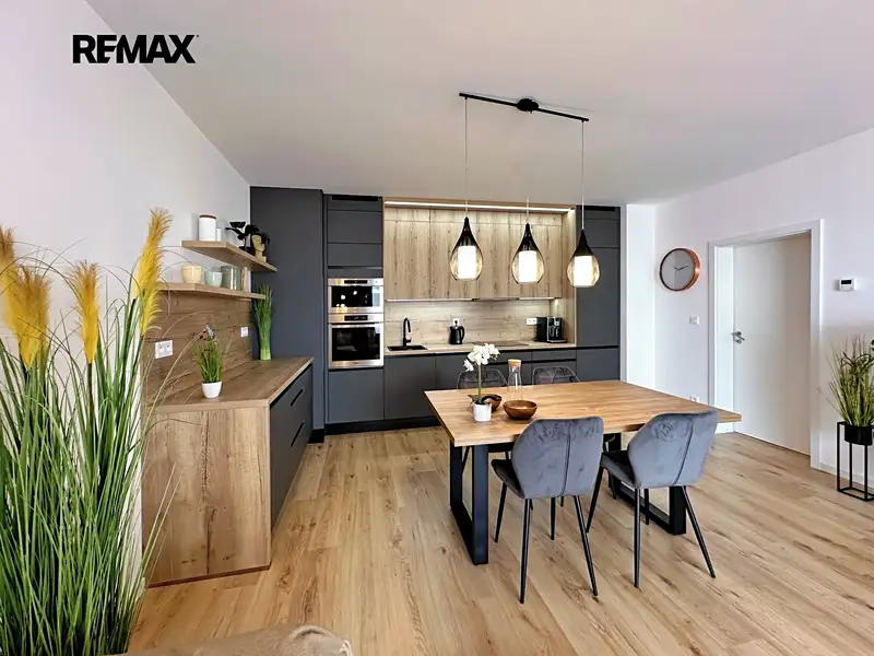 Prodej bytu 3+kk 81 m², České Budějovice – náhled fotky 1