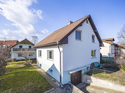 Prodej  rodinného domu 293 m², pozemek 775 m²