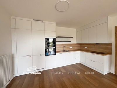 Pronájem bytu 3+kk 71 m²