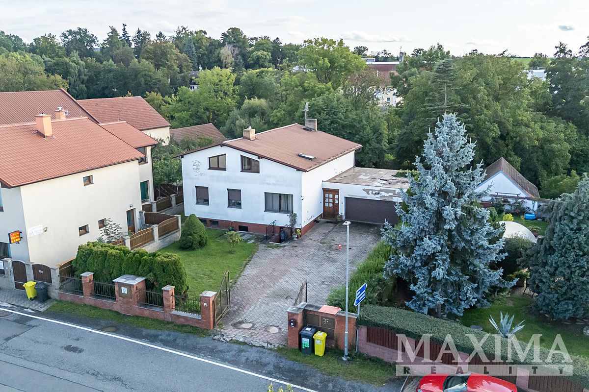 Prodej rodinného domu 270 m², pozemek 868 m² – fotografie 3