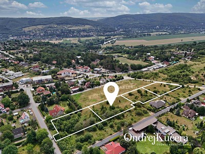 Prodej  stavebního pozemku 1 831 m²