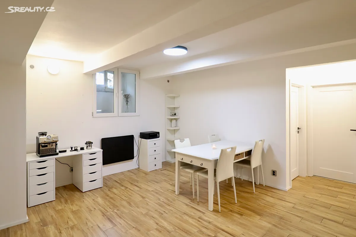 Prodej bytu 2+kk 49 m², Praha